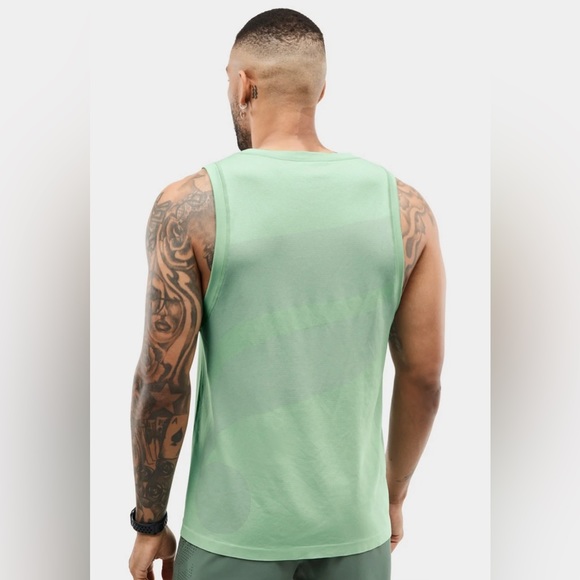 NWT🏷️ Fabletics- The Training Day Tank, Size XXL - Picture 3 of 6